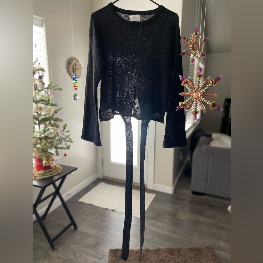 Elegant Black Tie-Front Sweater - Picture 7 of 7